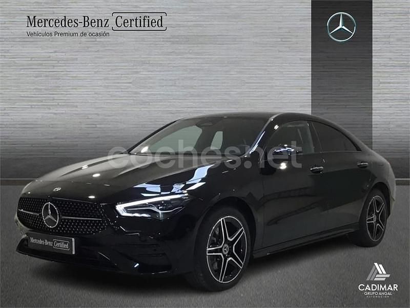Negro cosmos Usado 2024 Mercedes CLA250e AMG line Berlina | 40.900 € - Imagen 1/4