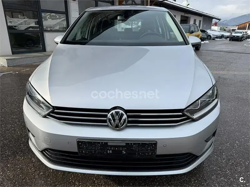 Usado VW Golf Sportsvan Sportline 150 CV (110 kW) 2016 Gris / plata Monovolumen