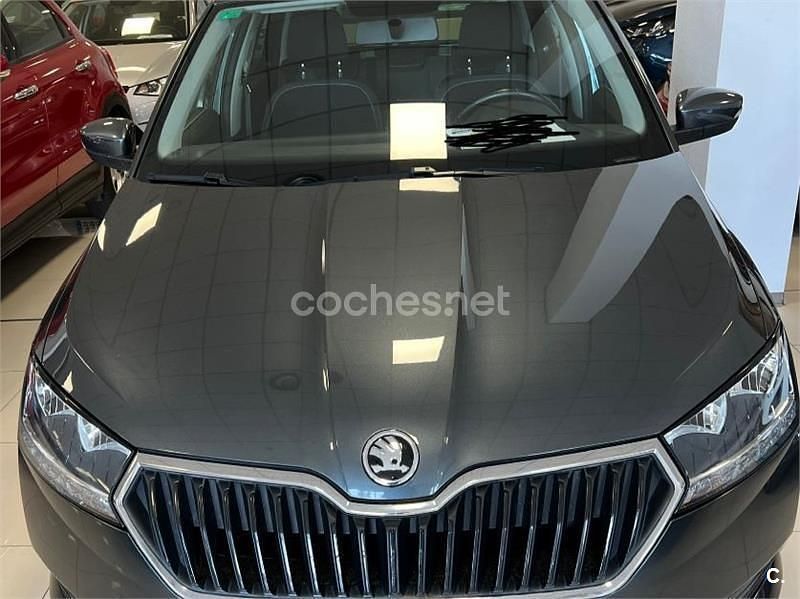 Gris / plata Usado 2019 Skoda Fabia Ambition Berlina | 10.900 € (Precio justo) - Imagen 1/4