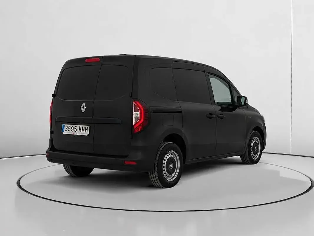 Usado Renault Kangoo 95 CV (69 kW) 2023 Negro Monovolumen