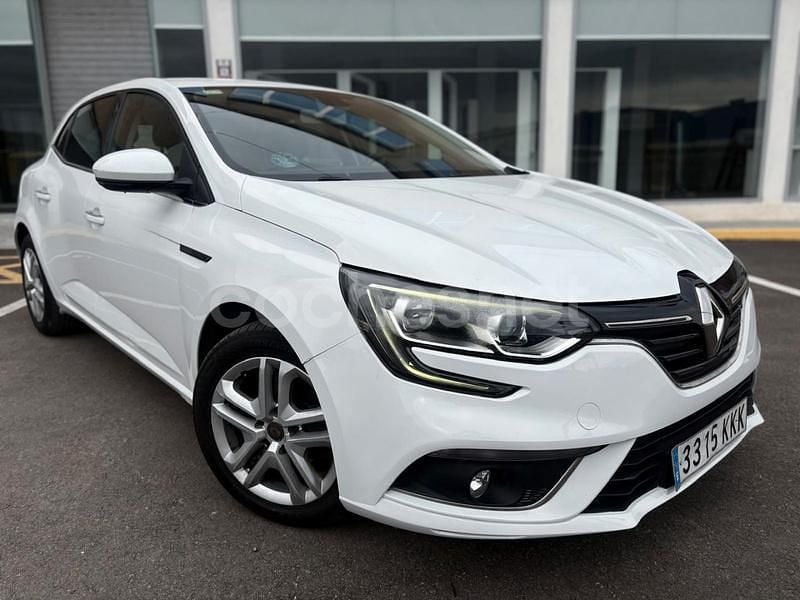 Usado Renault Mégane IV LIMITED 95 CV (69 kW) 2018 Blanco Berlina