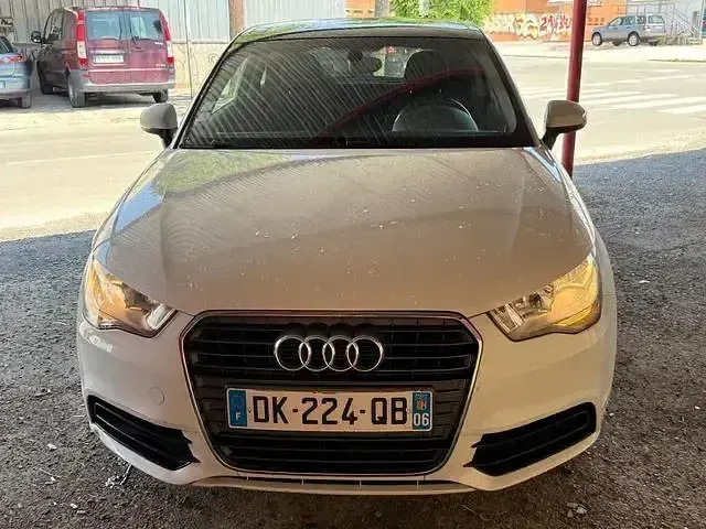 Usado Audi A1 Exclusive 86 CV (63 kW) 2014 Blanco Utilitario