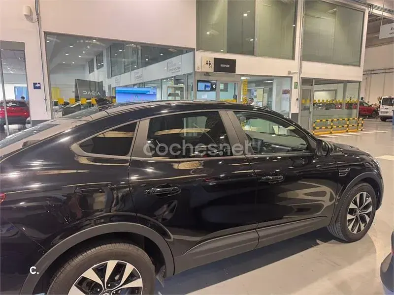 Usado Renault Arkana Evolution 140 CV (102 kW) 2023 Negro SUV