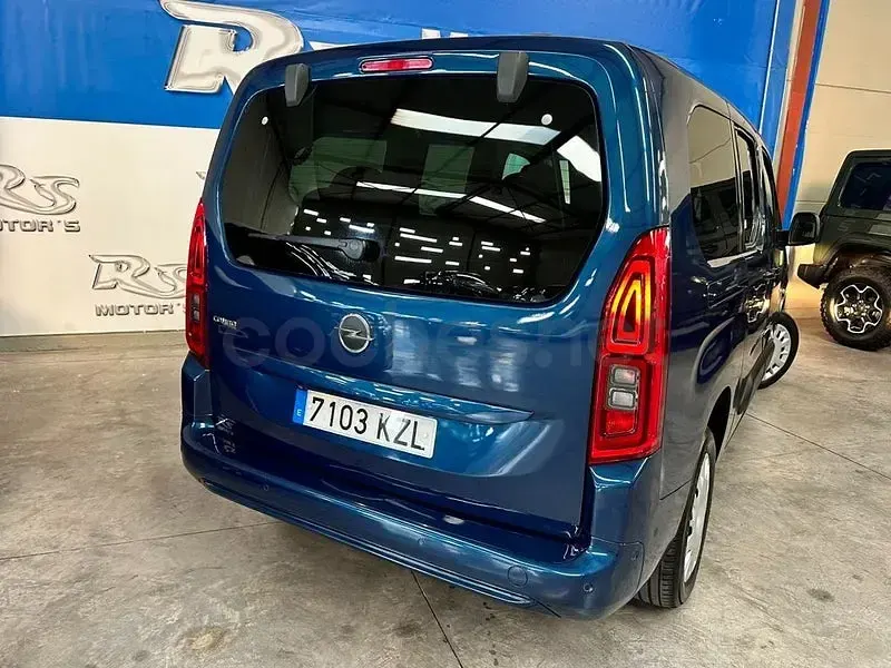 Usado Opel Combo Life Expression 102 CV (75 kW) 2019 Azul Monovolumen