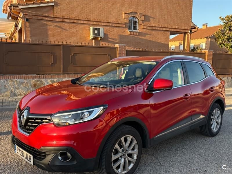 Usado Renault Kadjar Zen 130 CV (95 kW) 2016 Rojo SUV