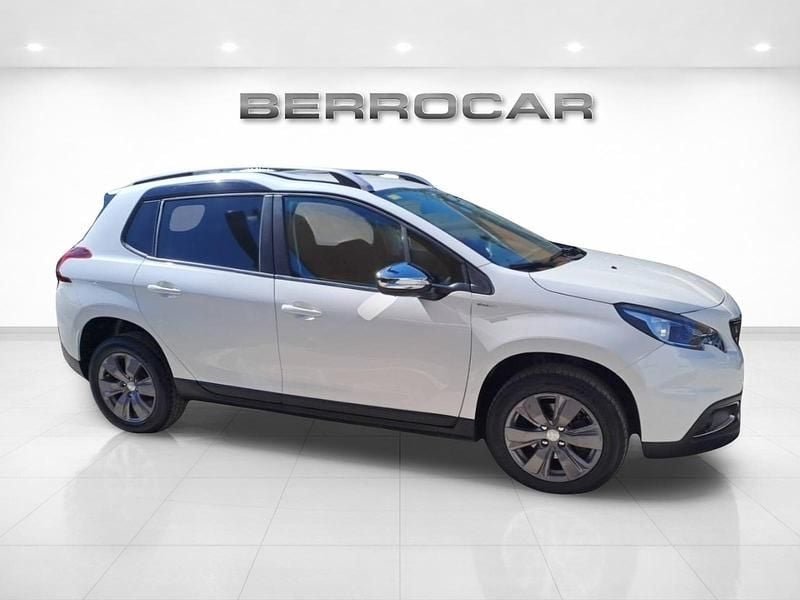 Usado Peugeot 2008 Style 100 CV (73 kW) 2018 Blanco SUV