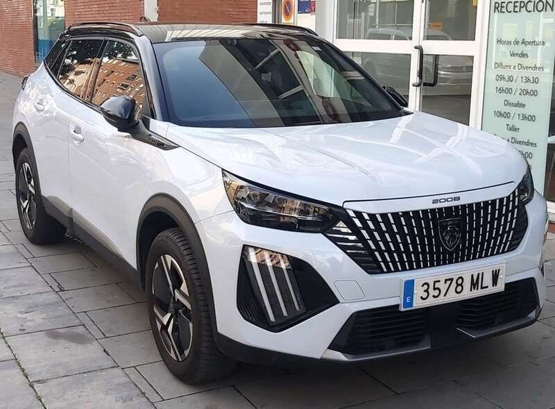 Usado Peugeot 2008 GT 131 CV (96 kW) 2023 Blanco SUV