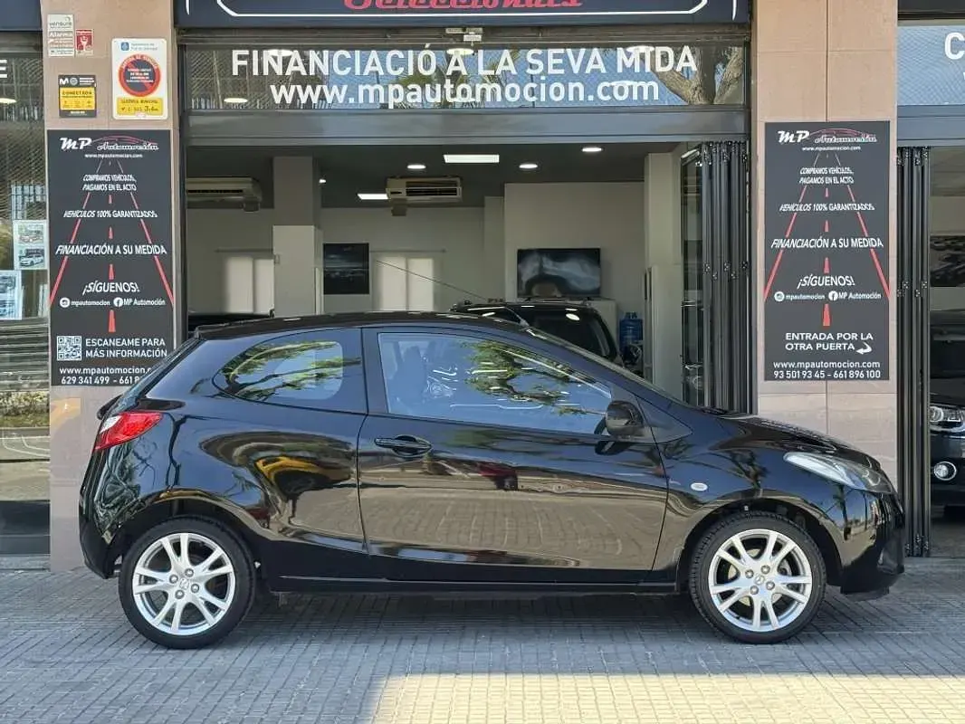 Usado Mazda 2 Active Plus 86 CV (63 kW) 2009 Negro Utilitario