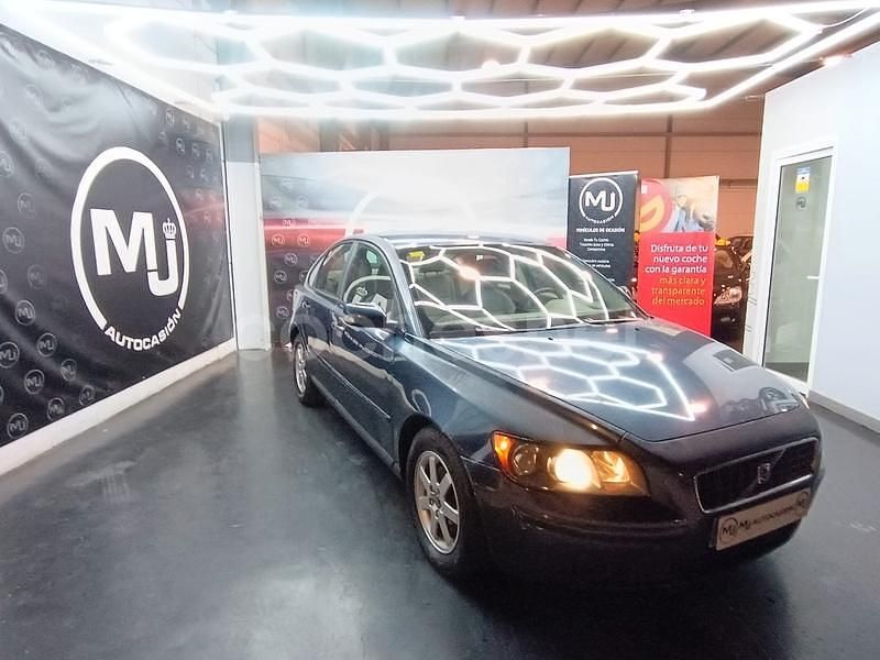 Azul Usado 2005 Volvo S40 Momentum Berlina | 2490 € (Precio justo) - Imagen 1/4