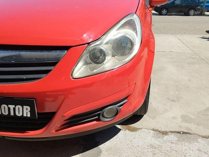 Usado Opel Corsa Sport 90 CV (66 kW) 2007 Rojo Utilitario