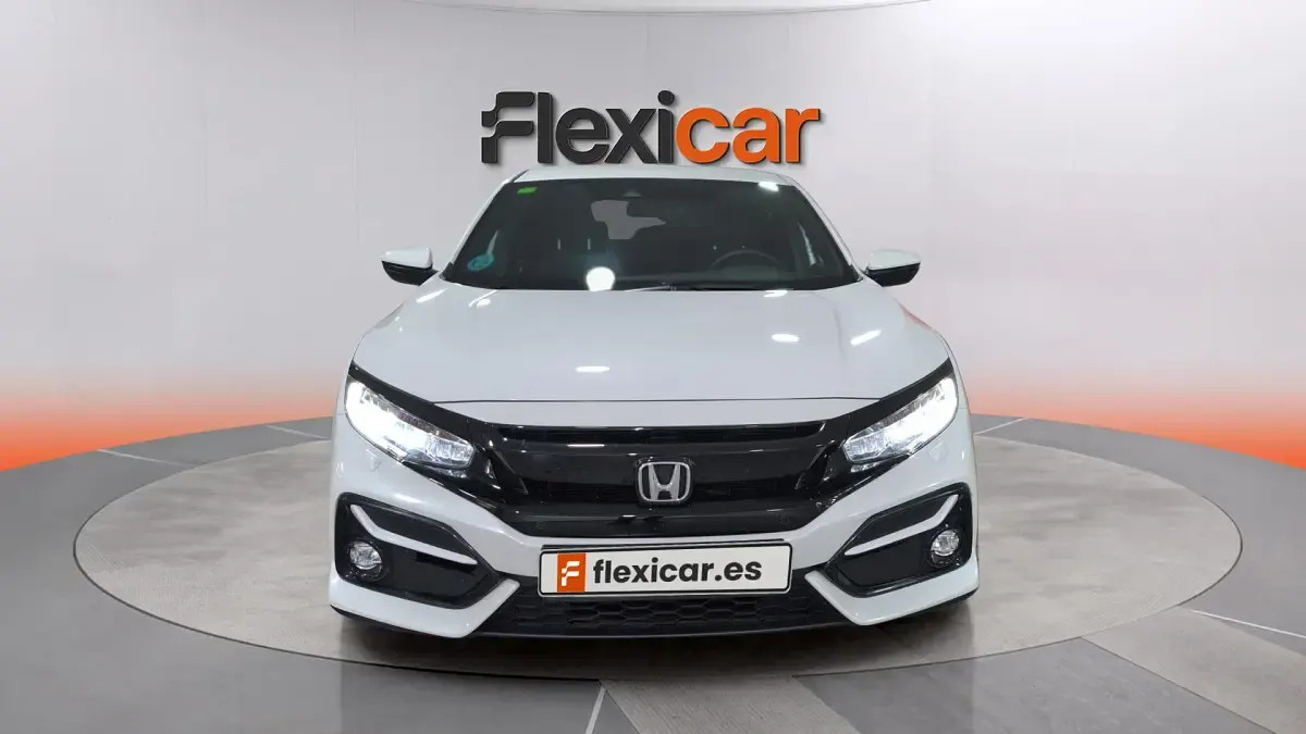 Usado Honda Civic Elegance 126 CV (92 kW) 2022 Blanco Berlina