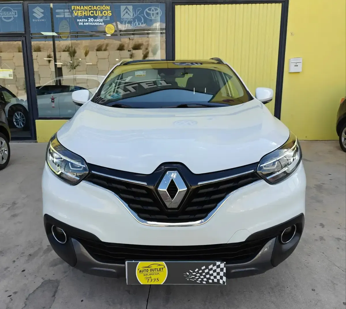 Usado Renault Kadjar Zen 131 CV (96 kW) 2016 Blanco SUV