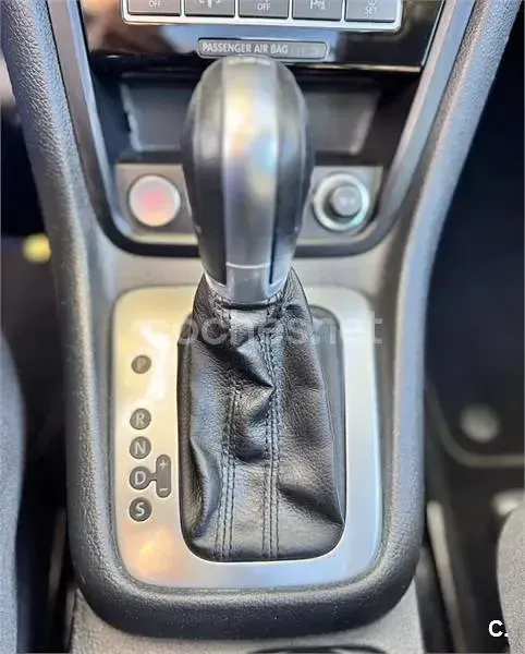 Usado Seat Alhambra Style 150 CV (110 kW) 2019 Granate Monovolumen