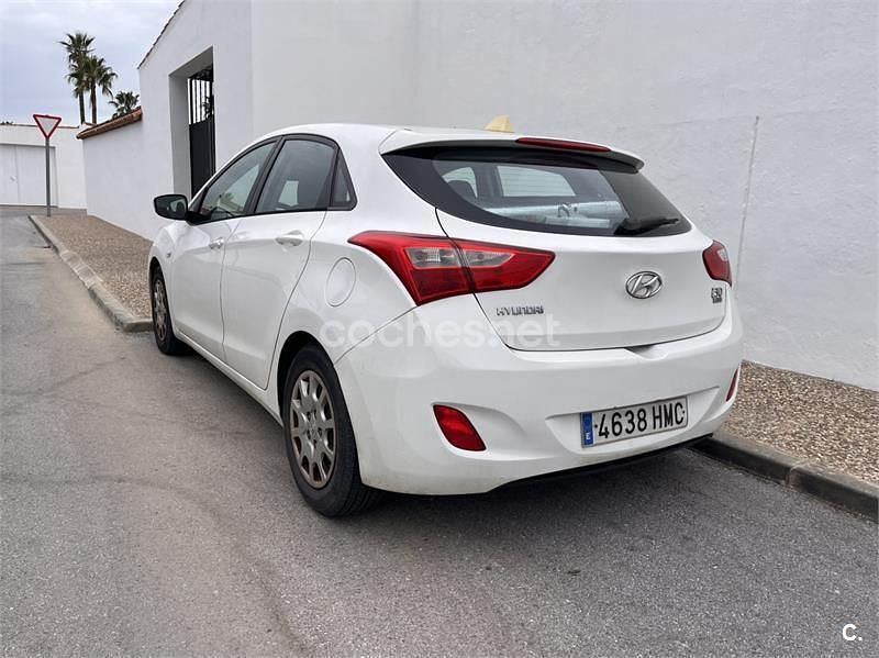 Brugt Hyundai i30 Base 90 HK (66 kW) 2012 Hvid Sedan