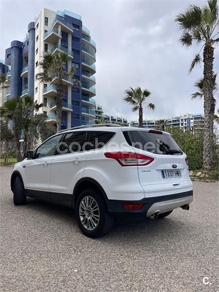Usado Ford Kuga Trend 150 CV (110 kW) 2014 Blanco SUV