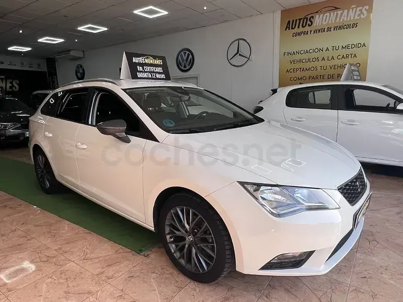 Usado Seat Leon Style 110 CV (80 kW) 2015 Blanco Familiar