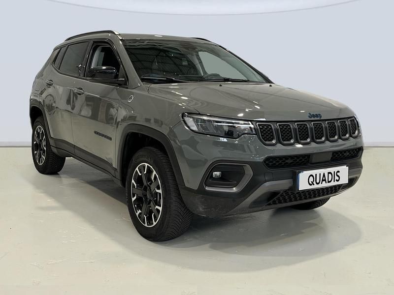Occasion Jeep Compass Trailhawk 241 ch (177 kW) 2023 Gris SUV