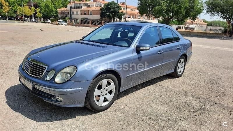 Azul Usado 2003 Mercedes E320 Avantgarde Berlina | 5900 € (Precio justo) - Imagen 1/4