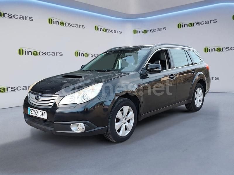 Negro Usado 2010 Subaru Outback Premium SUV | 7490 € - Imagen 1/4