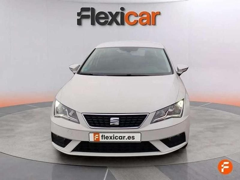 Usado Seat Leon ST Style 150 CV (110 kW) 2019 Blanco Familiar
