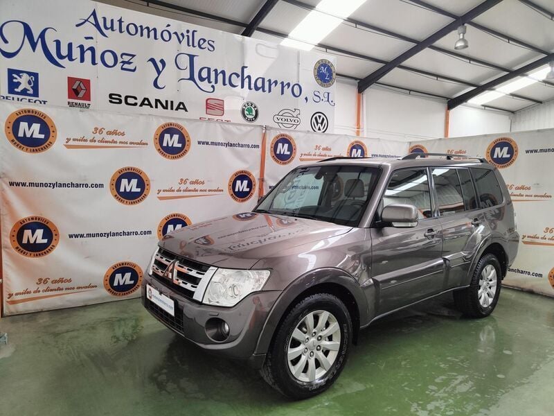 Usado Mitsubishi Montero Motion 200 CV (147 kW) 2012 Marrón SUV