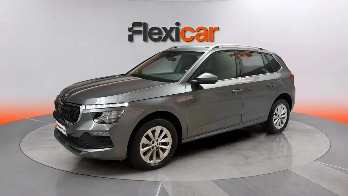 Usado Skoda Kamiq Selection 116 CV (85 kW) 2024 Gris SUV