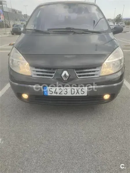 Usado Renault Scenic E-Tech Dynamique 130 CV (95 kW) 2006 Negro Monovolumen