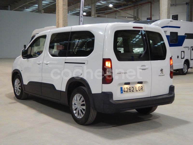 Usado Peugeot Rifter Active 100 CV (73 kW) 2020 Blanco Monovolumen