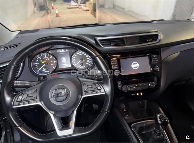Usado Nissan Qashqai N-Connecta 110 CV (80 kW) 2018 Gris / plata SUV