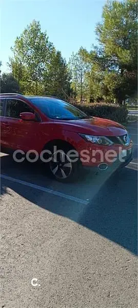 Usado Nissan Qashqai N-Connecta 115 CV (84 kW) 2016 Rojo SUV
