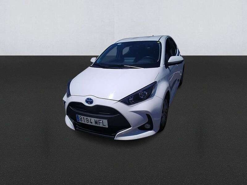 Blanco Usado 2023 Toyota Yaris Hybrid Active Utilitario | 19.100 € (Precio justo) - Imagen 1/4
