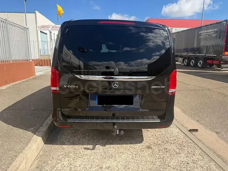 Usado Mercedes V220 Exclusive 163 CV (119 kW) 2019 Negro Monovolumen