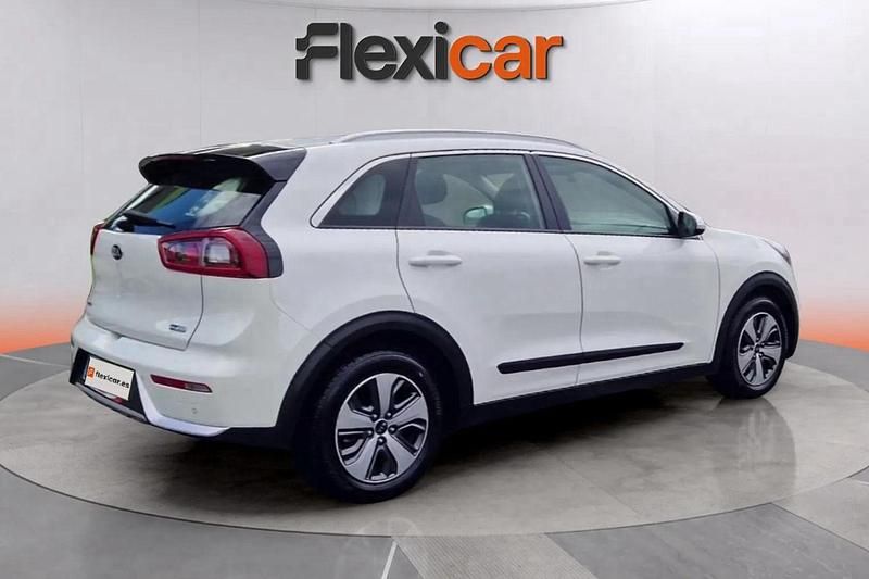 Usado Kia Niro 141 CV (103 kW) 2019 Blanco SUV