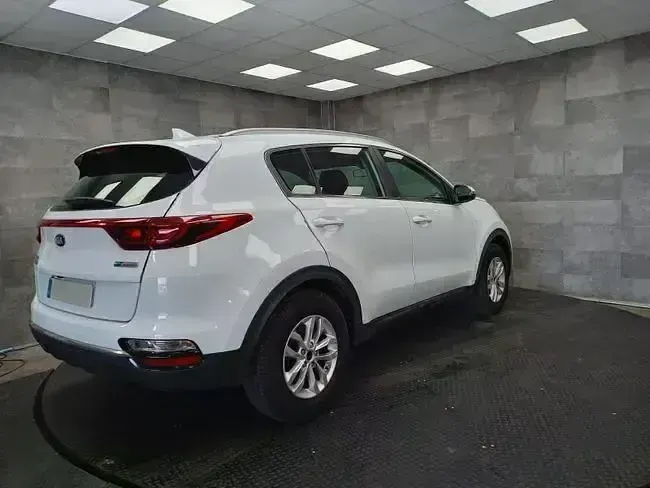 Usado Kia Sportage 115 CV (84 kW) 2020 Blanco SUV