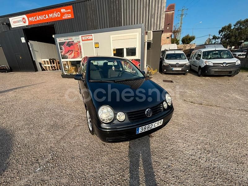 Negro Usado 2004 VW Polo Highline Berlina | 2950 € (Precio justo) - Imagen 1/4