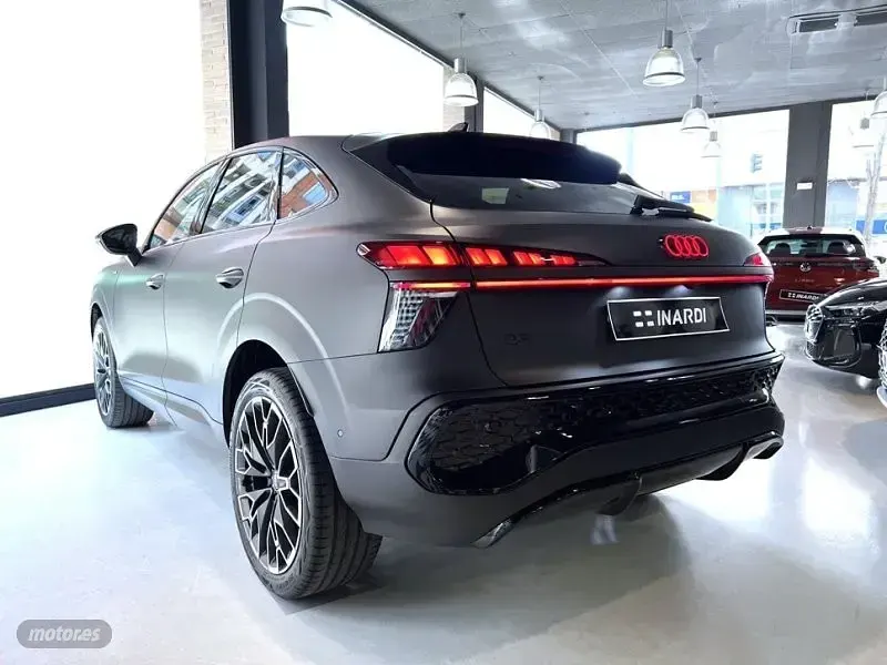 Nuevo Audi Q3 Sportback Ambiente 260 CV (191 kW) 2026 Gris SUV