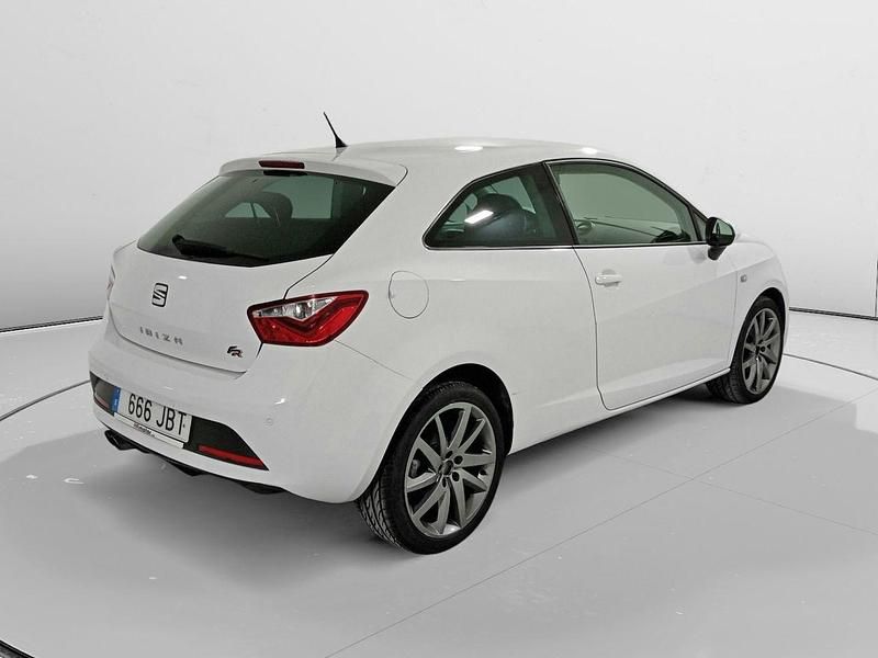 Usado Seat Ibiza SC FR 105 CV (77 kW) 2014 Blanco Utilitario