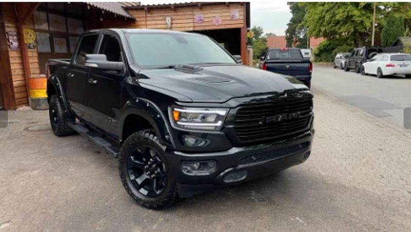 Usado Dodge Ram 417 CV (306 kW) 2019 Negro Pickup/Camioneta