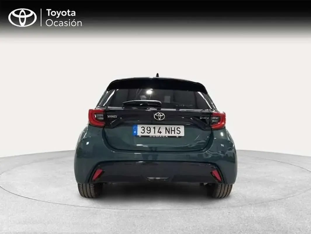 Usado Toyota Yaris Hybrid Style 116 CV (85 kW) 2025 Verde Utilitario