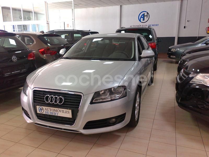 Usado Audi A3 Ambition 160 CV (117 kW) 2010 Gris / plata Berlina