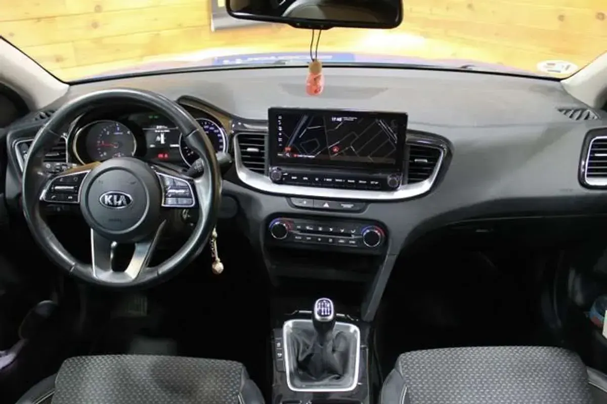 Usado Kia XCeed 120 CV (88 kW) 2020 Azul SUV
