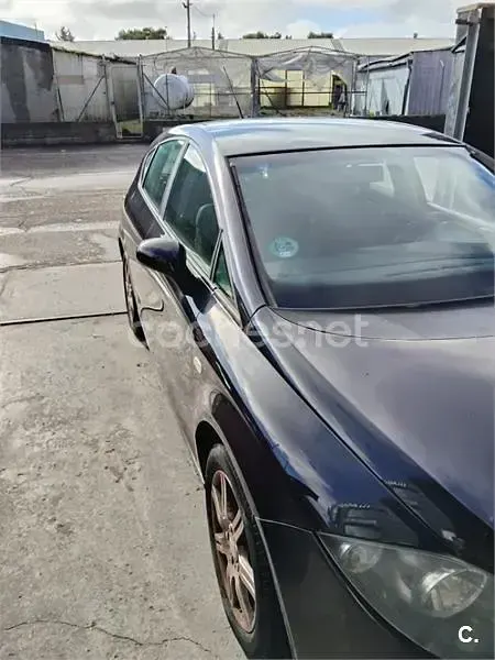 Usado Seat Leon Reference 102 CV (75 kW) 2007 Negro Utilitario