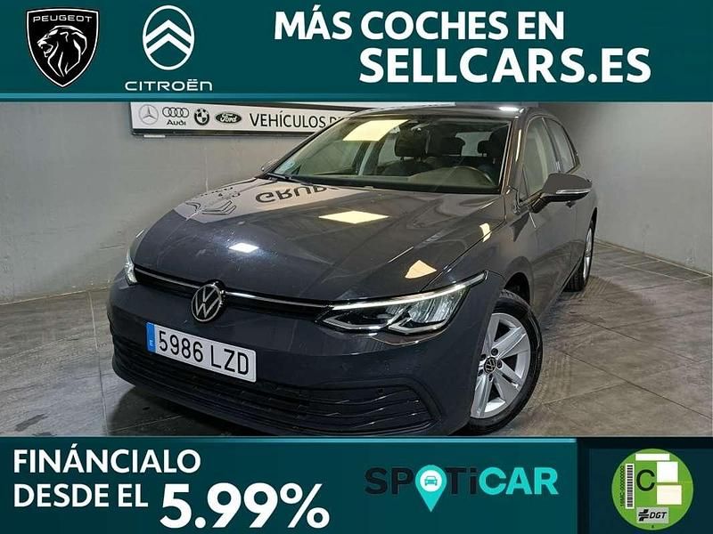 Usado VW Golf VIII Life 116 CV (85 kW) 2022 Gris Utilitario