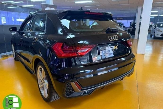 Usado Audi A1 Sportback Ambiente 116 CV (85 kW) 2019 Negro Utilitario