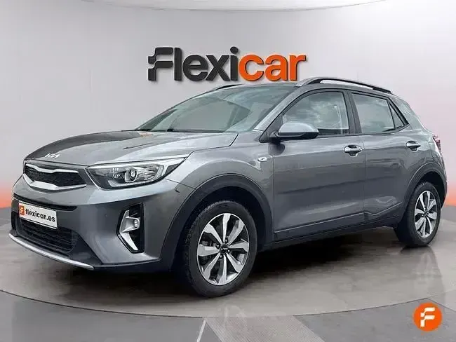 Usado Kia Stonic 84 CV (61 kW) 2023 Gris SUV