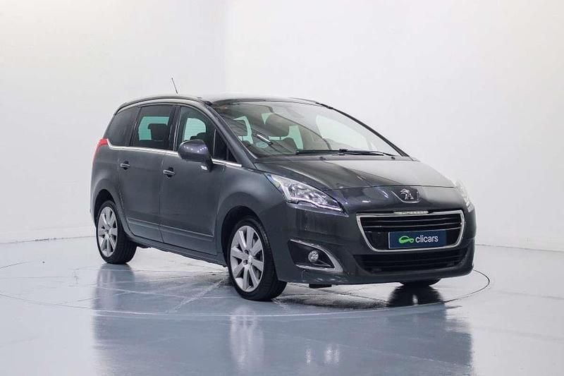 Usado Peugeot 5008 Allure 165 CV (121 kW) 2016 Gris Monovolumen