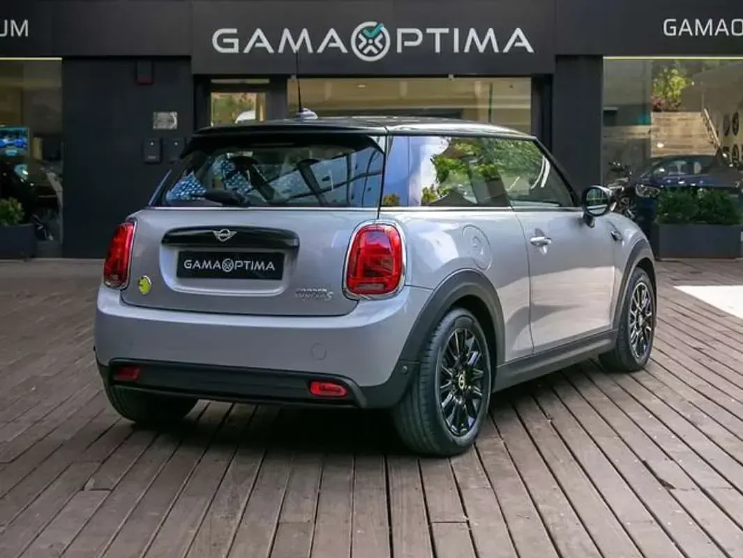 Usado Mini Cooper 135 kW (184 CV) 2023 Gris Utilitario