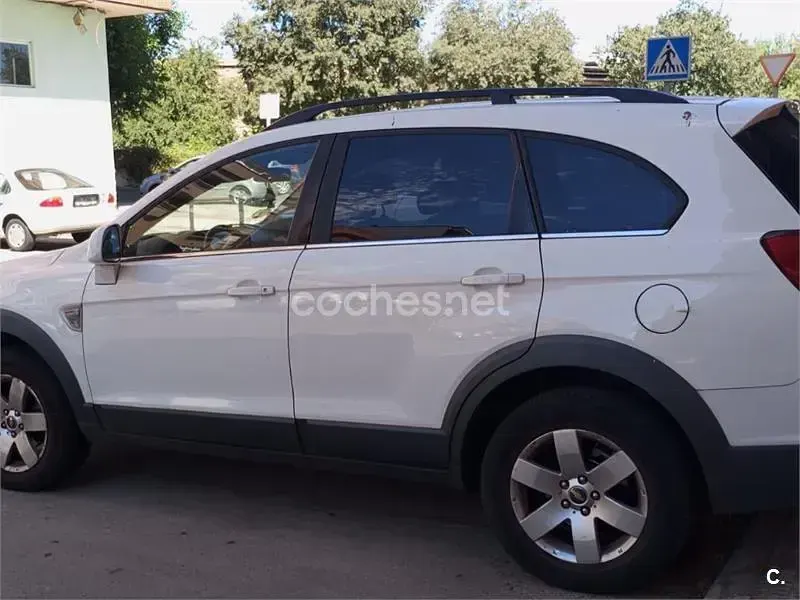 Usado Chevrolet Captiva LS 127 CV (93 kW) 2010 Blanco SUV