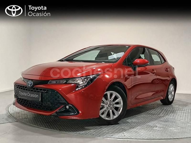 Rojo Usado 2024 Toyota Corolla Active Berlina | 25.490 € (Precio justo) - Imagen 1/4