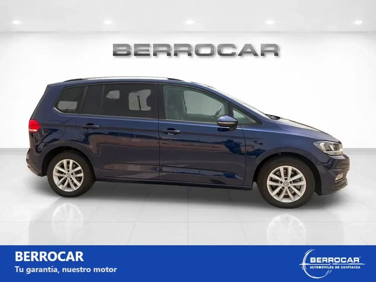 Usado VW Touran Sportline 115 CV (84 kW) 2018 Azul Monovolumen